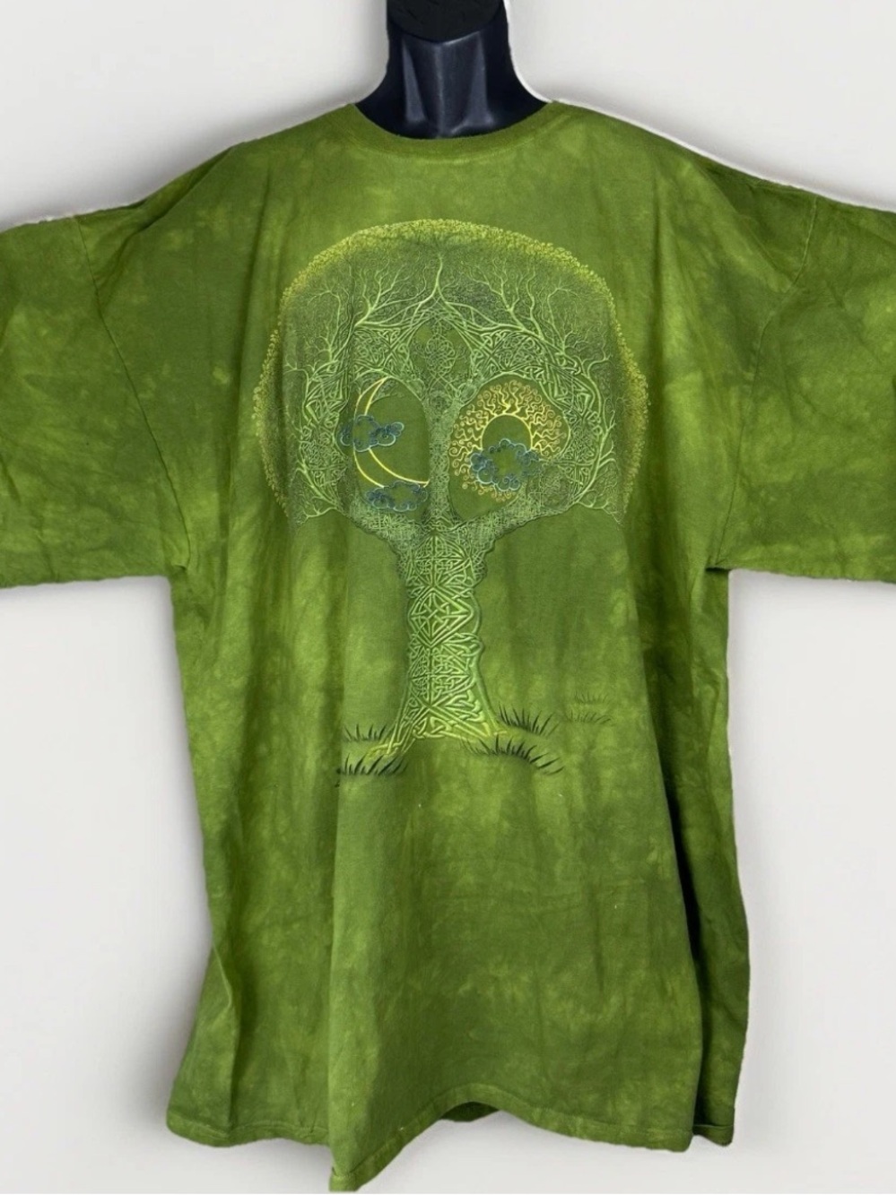 Vintage 2004 The Mountain Celtic Tree of Life Tee 3XL USA Print